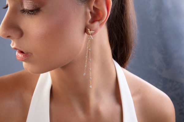 Bird Earing with Cascading Diamond Chains and a Single Diamond Bird